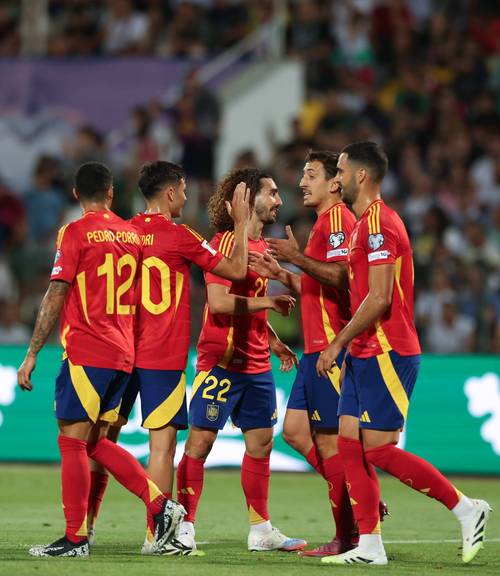 卡马乔：世界杯没绝对夺冠热门，西班牙是三、四支有力竞争者之一