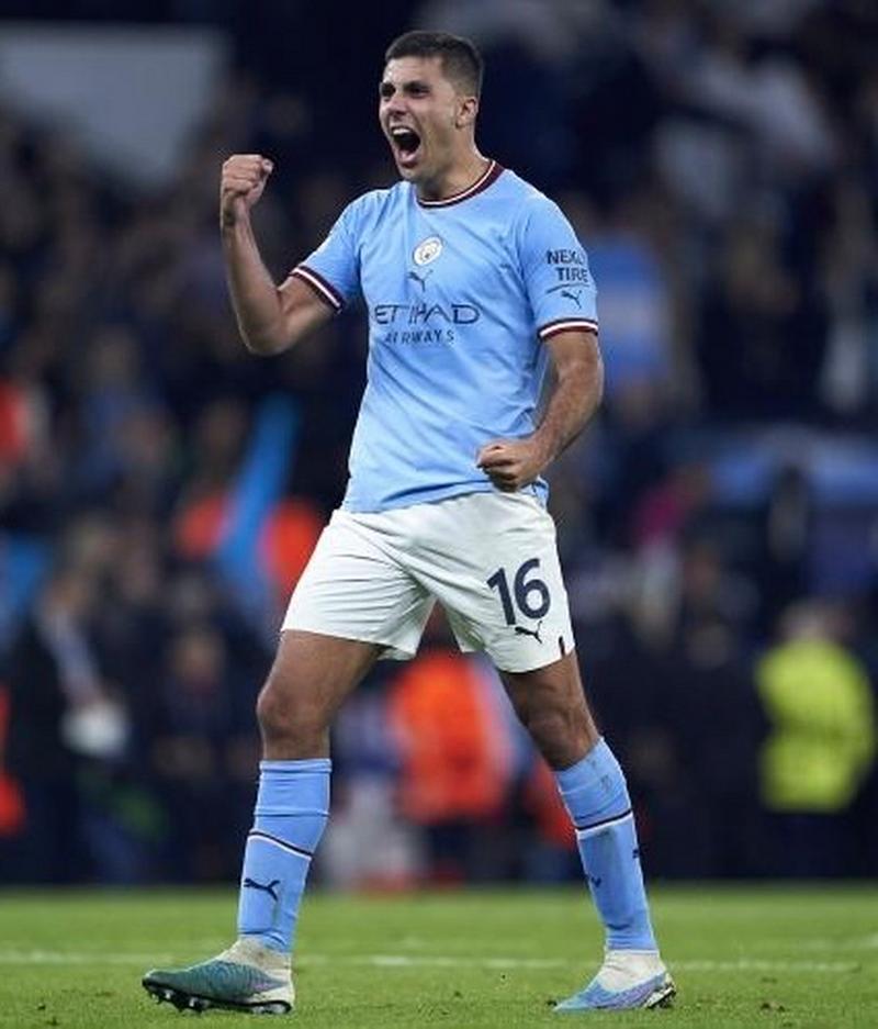 罗德里：在曼城如果有一年没有赢得奖杯，感觉就像过了很久一样