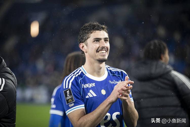 世体：巴萨尚未与费兰和莱万续约，球队夏窗的首要任务是引进中锋