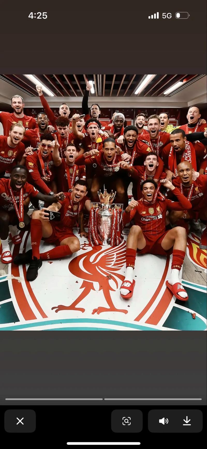 点赞！詹俊探望患病利物浦球迷：只要都保持健康，好日子就在前面