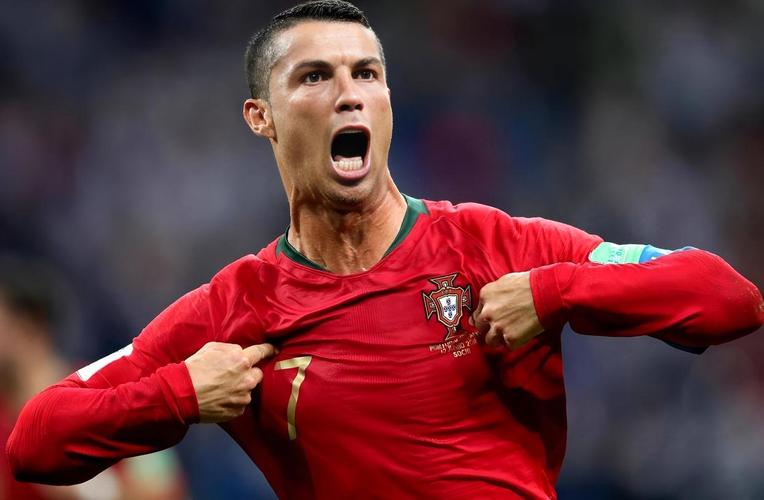 英媒：沙特相信中东局势缓和萨拉赫就会加盟，排面可能将超过C罗