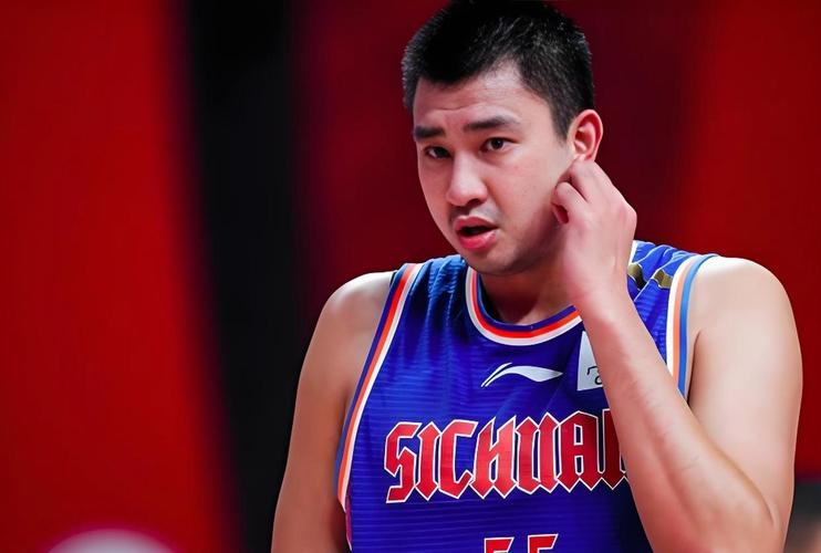 媒体人：广厦男篮补强内线 在自由市场上签回了旧将苏若禹