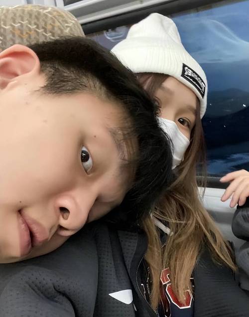 人若桃花！杨瀚森女友更新社媒晒踏春照 小杨点赞