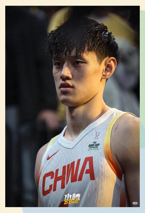 曾凡博在此前国家队集训时膝部积水 北京希望小曾伤病痊愈再出战