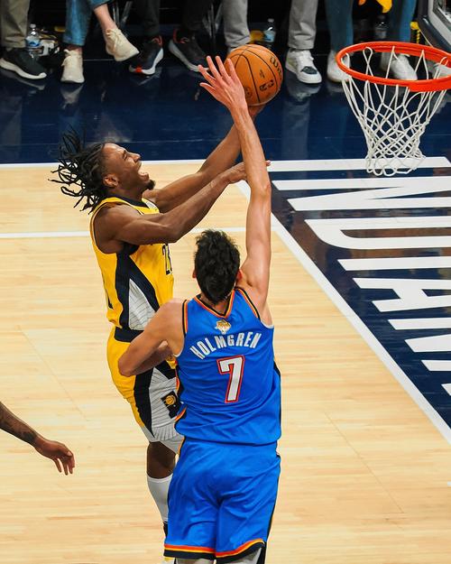 步行者主场迎战湖人 西卡&内姆哈德&内史密斯&托平升级为出战比赛