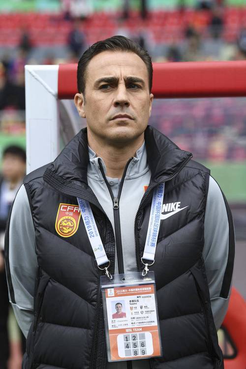 卡纳瓦罗：中国中东执教经历拓宽我的视野，胡桑诺夫已是球队领袖