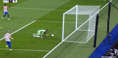 略伦特：禁区里卡瓦哈尔铲倒我应该是黄点，即使我已经完成射门了