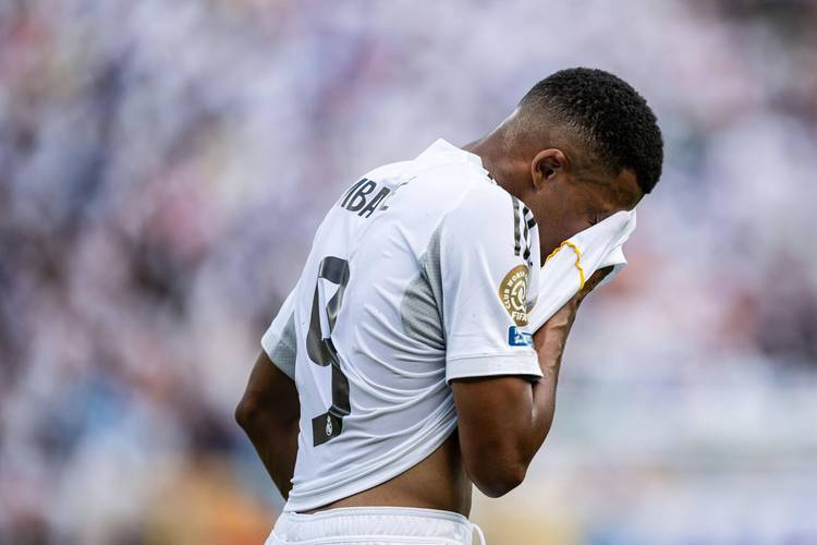 队报预测法国对阵巴西首发：姆巴佩、登贝莱、奥利塞和杜埃出战