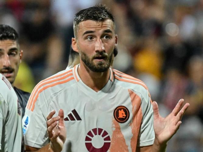 意媒：罗马将和克里斯坦特和曼奇尼都续约至2030年，附加赛后宣布