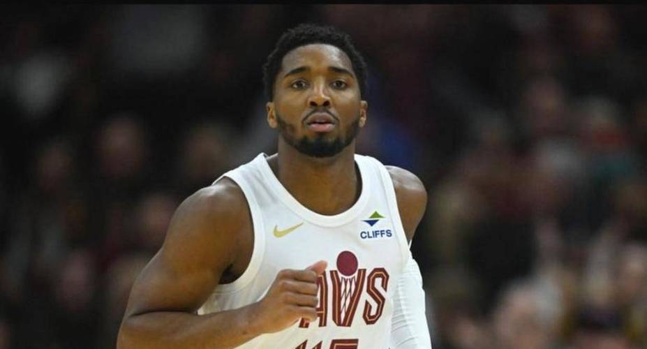 米切尔：阿伦的作用是不可替代的 他不在莫布里护筐的压力很大