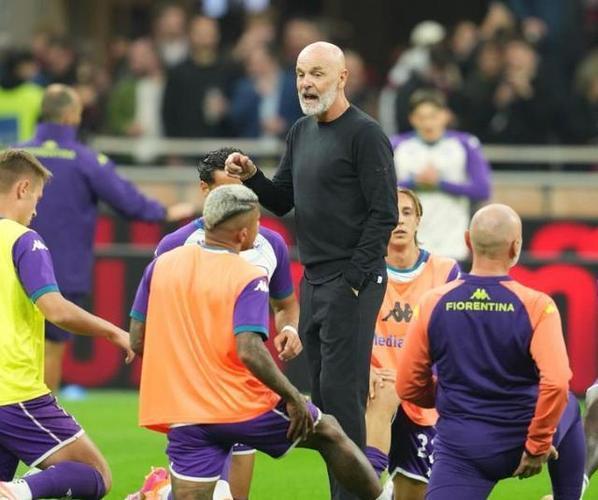 维耶里：莱奥踢得好时是世界最佳，踢得差时想立马把他卖掉