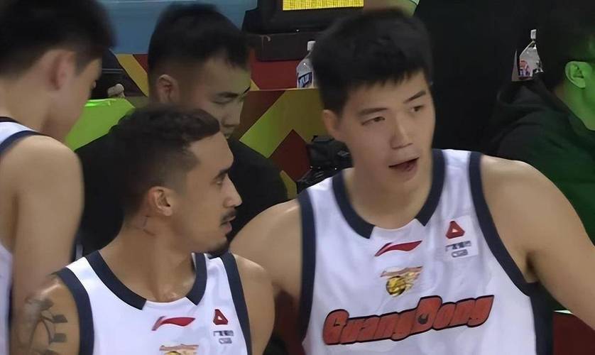 广东男篮批准焦泊乔请假暂时离队以处理私人事务