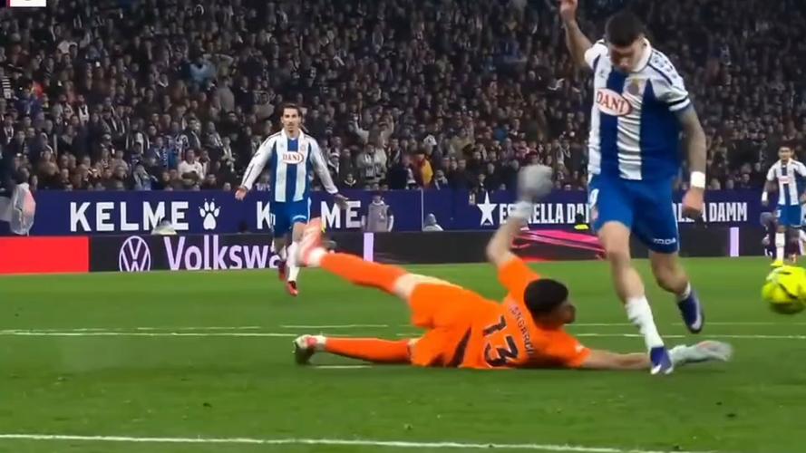 西班牙友谊赛大名单：霍安·加西亚缺阵 亚马尔、佩德里领衔