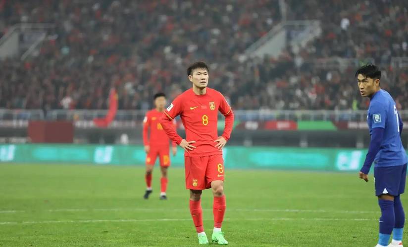 刘洋本场数据：3解围2抢断1关键传球，评分7.1