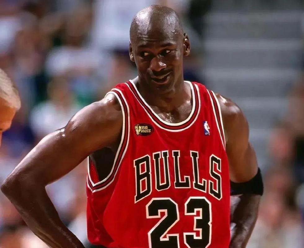 近10年三分王之争！新秀三分王呼之欲出 一衰咖遭水花登轮番压制