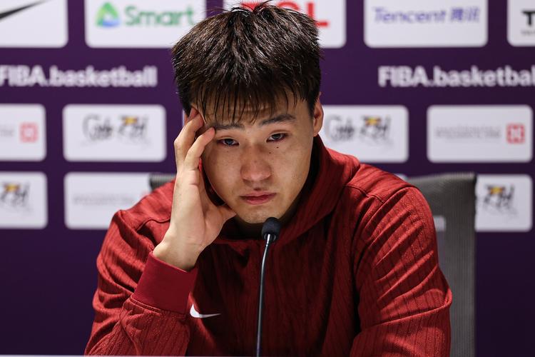 临危不乱！赵睿首节替补出战稳住局面 6投3中贡献6分3前板1助攻