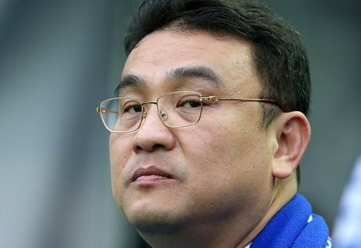 记者：谢周三的收购案即将完成，收购方与EFL的会面很顺利