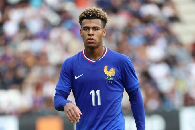 队报：杜埃背部疼痛，可能无法首发出战法国vs哥伦比亚的比赛