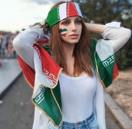 德转史上40岁球员身价榜：C罗1200万欧断层领跑，伊布魔笛400万欧