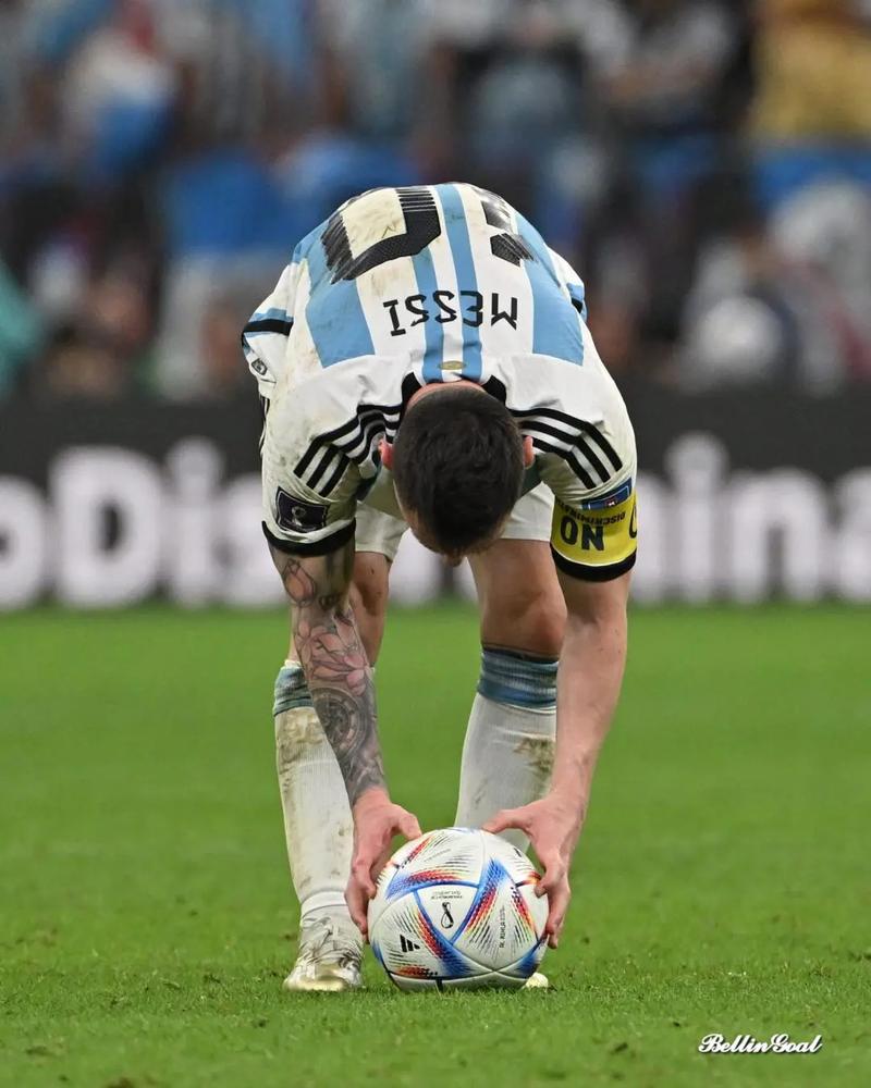 帕斯：从小看着梅西的任意球长大，今天我打入了属于自己的任意球