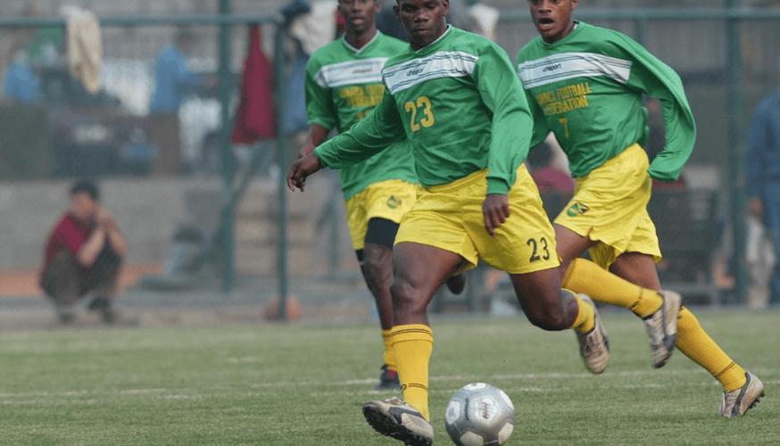 民主刚果现场观战牙买加1-0新喀里多尼亚 两队会师洲际附加赛决赛