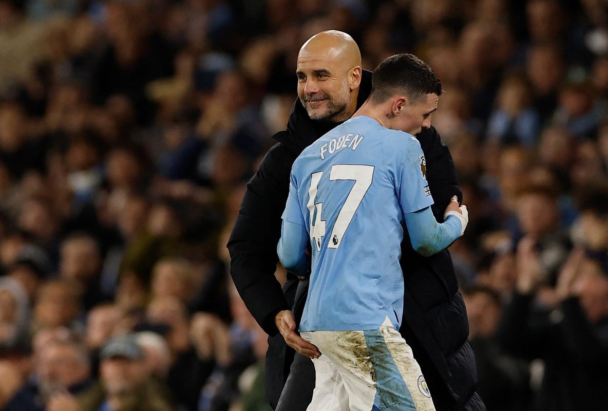 友谊赛暴铲福登！阿劳霍社媒被冲：搞毛？世界杯前想毁了福登吗？