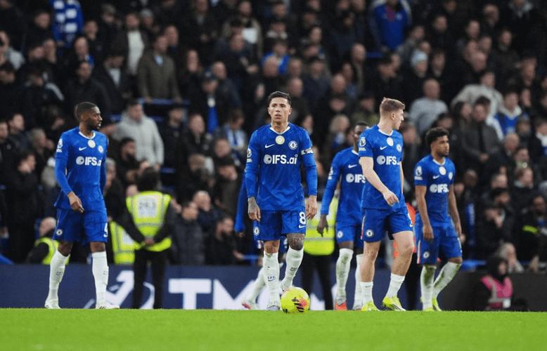 记者：在大俱乐部浪费资源不可避免，但切尔西对现管理层感到满意