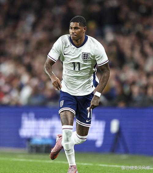 每体：拉菲尼亚受伤，赛季末将对拉什福德的未来起到决定性作用