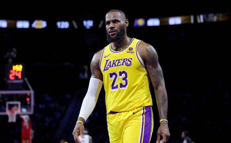 Skip：詹姆斯仍在依靠身体 这赛季完全靠转换进攻和突破碾压打球