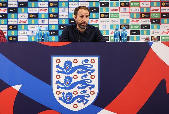 英格兰国家队官方：萨卡、赖斯、凯恩等人来国家队训练营报到