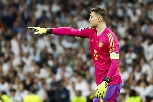 瓜帅让我踢中场？诺伊尔：我也许能在德丙踢中场，风格可能像哈马