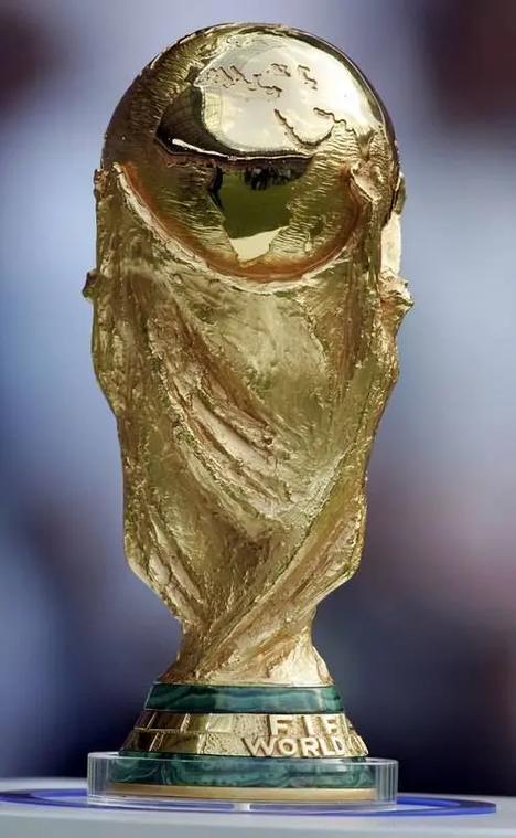 国际足联科普大力神杯：总重6.142公斤，其中5.092公斤为纯金