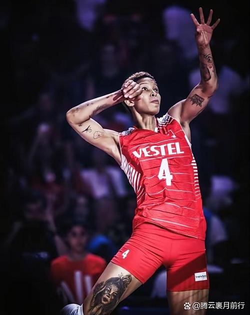 波耶特：列维为人不可捉摸，签穆帅为了冠军却在决赛前一周解雇他