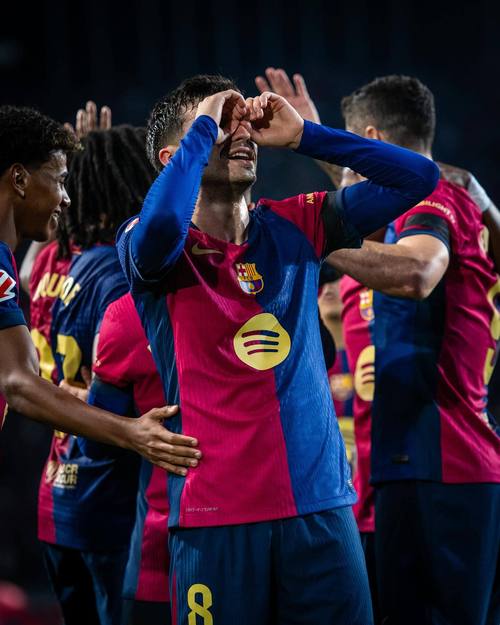 每体：巴萨将为莱万提供一年续约合同，希望莱万在4月底5月初答复