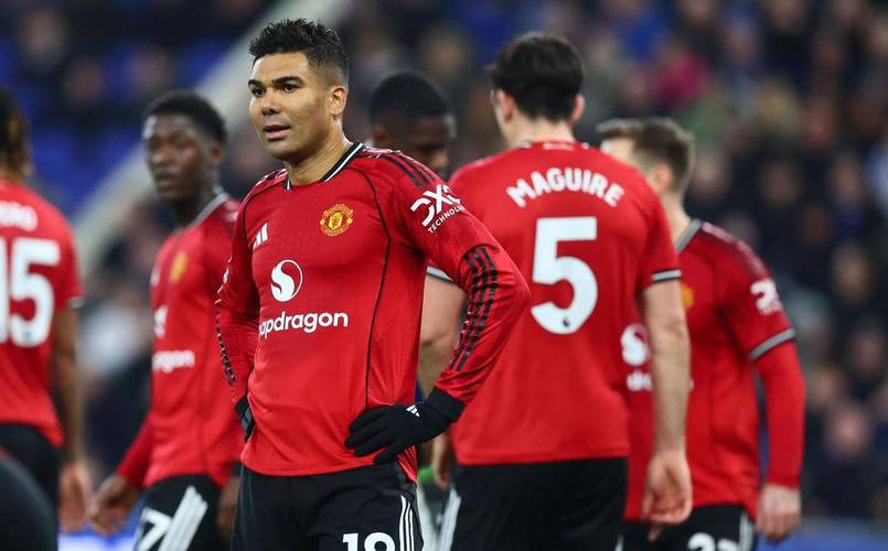 罗马诺：迈阿密国际与卡塞米罗商谈今夏免签，球员对加盟很感兴趣