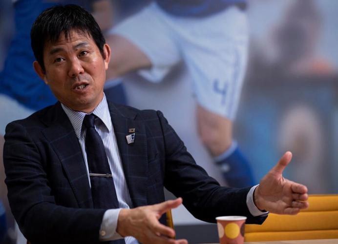 森保一：在拜仁慕尼黑踢球，让伊藤洋辉非常自信与骄傲