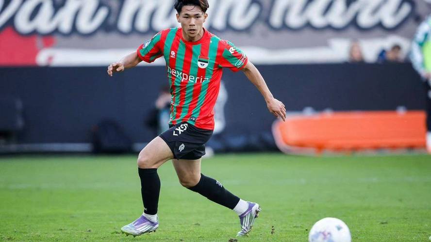 盐贝健人：很高兴国家队首秀能直接参与进球 战英格兰希望能破门