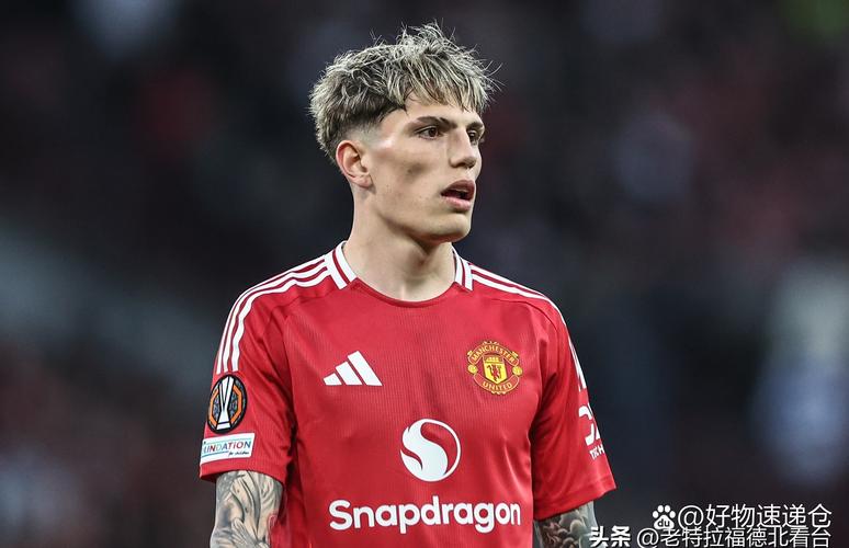 记者：19岁前锋安德烈·科斯蒂奇接受米兰的体检