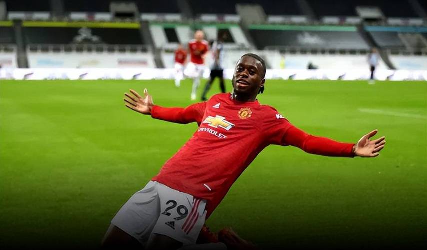 每体：哈维·西蒙斯目前不在巴萨引援计划中，后者有更优先的目标