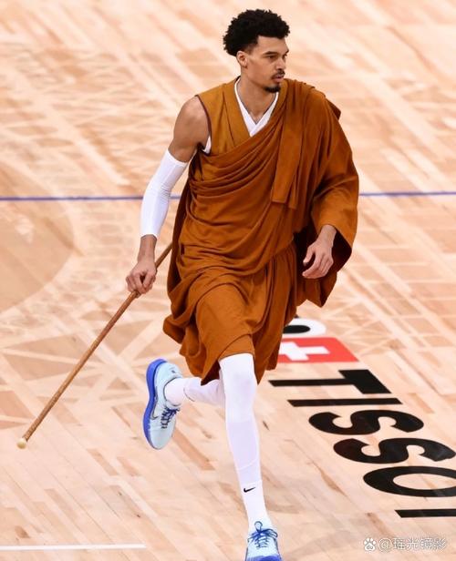 目前29.2分钟！若文班当选MVP 将是NBA史上场均出场时间最少的MVP