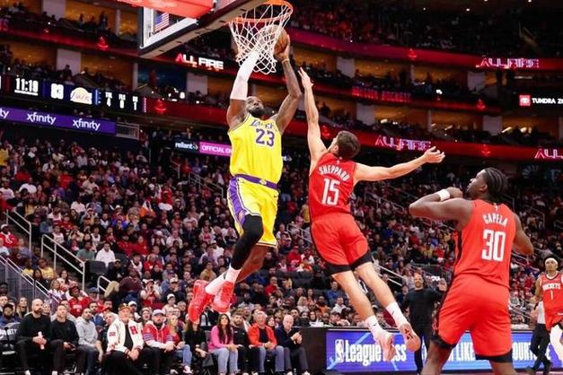 湖人过去一个月14胜2负 联盟同期最佳 攻防均前10 净效率+9.6第六