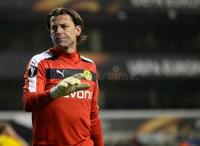 努贝尔：迫不及待想在明晚登场；乌尔比希是个非常优秀的年轻人