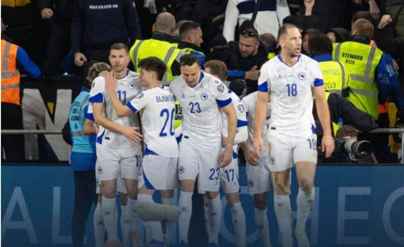 意天空：意大利对阵波黑预计沿用上一场首发，埃斯波西托替补待命