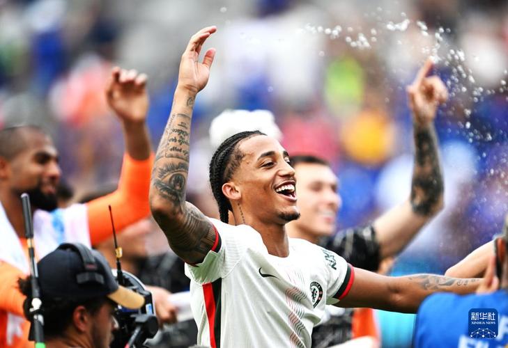 若昂·佩德罗：过去巴西有大小罗，现在也有维尼修斯拉菲尼亚等人