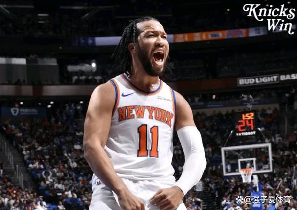 高效全能！布伦森上半场9投6中&三分4中3 砍下16分5板4助