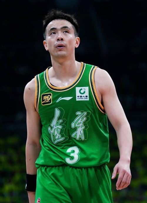 里程碑！上一轮打完广州后赵继伟CBA生涯出场数已经达到500场