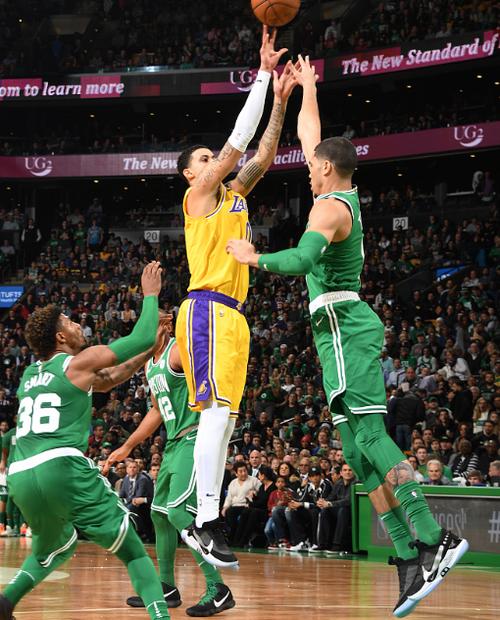 奥多姆：想告诉年轻的自己远离毒品 我本可成为第二个魔术师