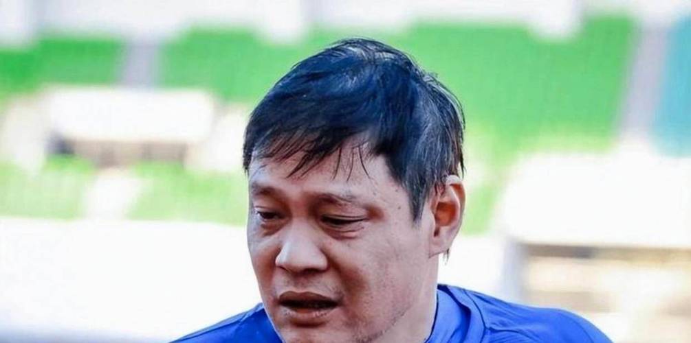 明星蓝血人又+1！演员严屹宽喊话范志毅：大将军，申花队球迷诶