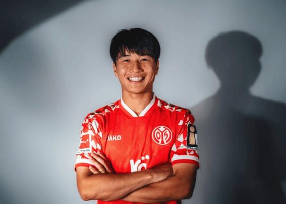 川崎飒太加盟美因茨感言：要在德国全力以赴，报答支持我的人们