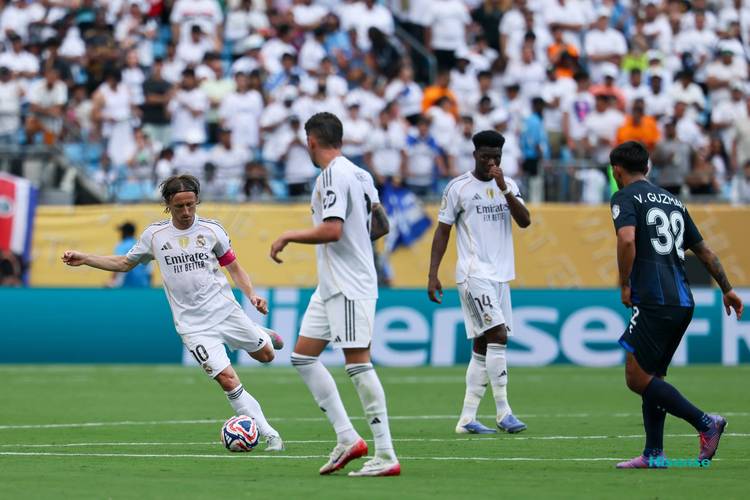 马卡报：琼阿梅尼在皇马取得巨大进步，已成长为球队关键球员